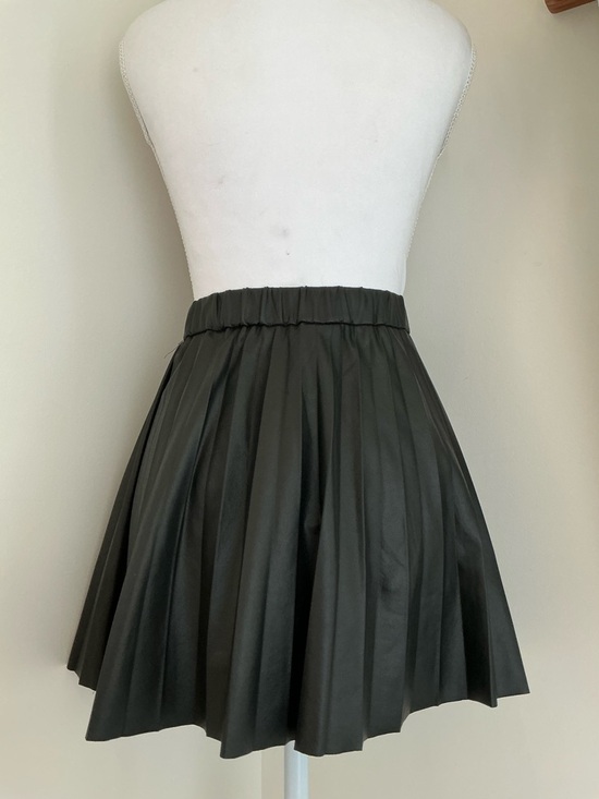 ZARA - Faux Leather Mini Skirt - Picture 4 of 10